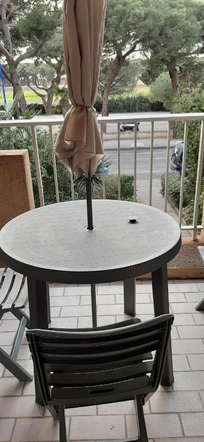 Les Iles D'Or Au Port De Hyeres Grand Studio Climatise Dış mekan fotoğraf